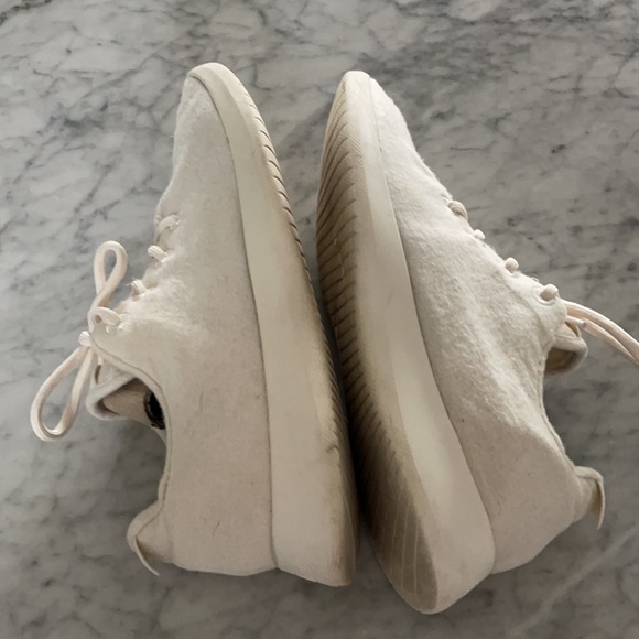 All White Allbird Men’s 11 Wool Runners - Picture 7 of 14